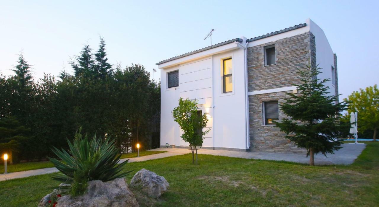 Sunny Sani Luxury Villas Exterior photo